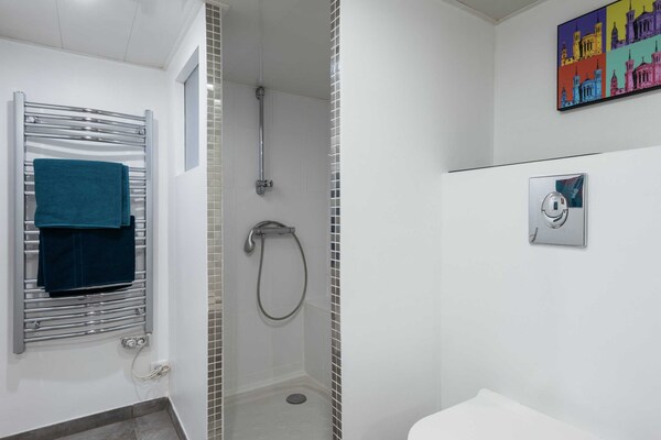 Karaktervol appartement in 18e-eeuws pand in hartje Lyon - thumbnail 4