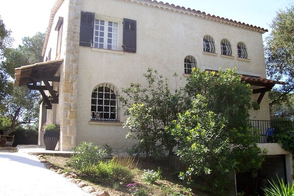 Exclusieve villa 160m² in Les Issambres, Baai van Saint-Tropez - thumbnail 2