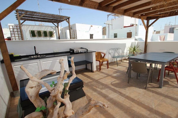 Sfeervol vakantiehuis met dakterras en zeezicht in Conil - thumbnail 3