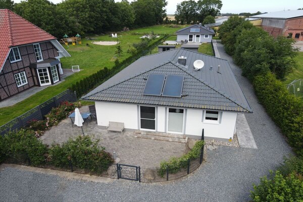 Modern vakantiehuis met sauna op 3 km van zee in Gammendorf, Fehmarn - thumbnail 6