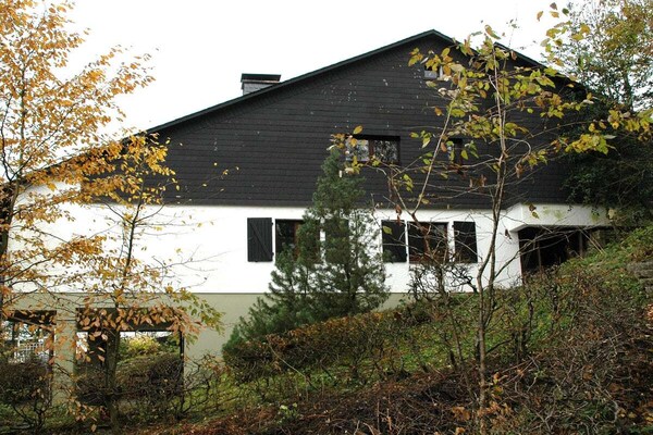 Comfortabel 4-sterren vakantiehuis in hartje Sauerland voor 9 personen - thumbnail 2