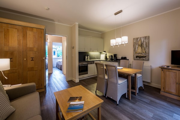 Centrum op 1,0 km: Stijlvol appartement aan zee in Dierhagen - thumbnail 3
