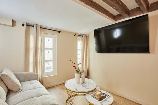 Licht appartement in levendige Parijse wijk bij de Bastille - thumbnail 5