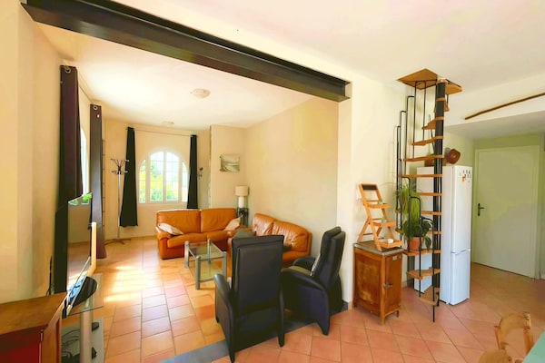 Vrijstaande villa met privézwembad en Pyreneeënzicht in Saint-Denis - thumbnail 6