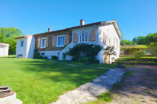 Vrijstaande villa met privézwembad en Pyreneeënzicht in Saint-Denis - thumbnail 5