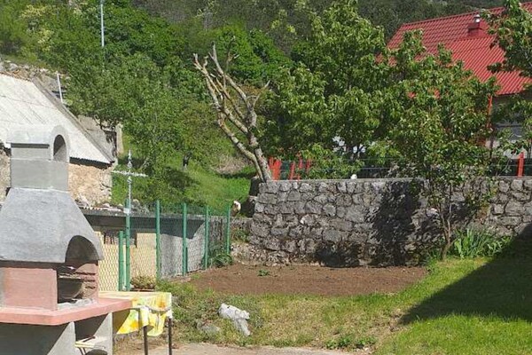 Vakantiehuis in Sveti Juraj voor 5 personen bij de Adriatische kust - thumbnail 1