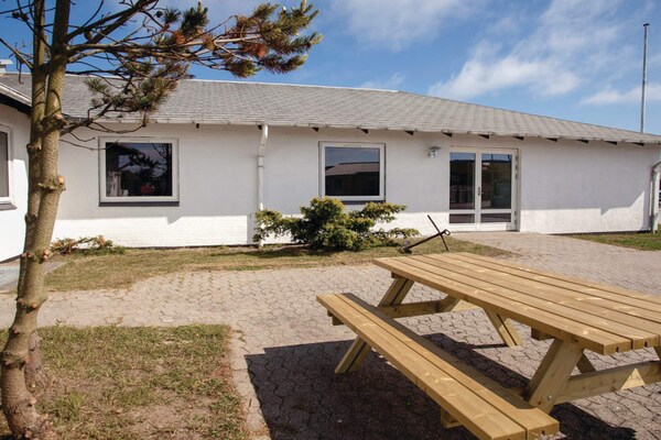 Op 350 m van het strand: ruim vakantiehuis in centrum Thyborøn - thumbnail 5