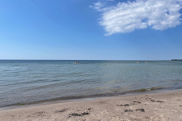 Vakantiehuis aan zee in Visby met uitzicht en balkon - thumbnail 4