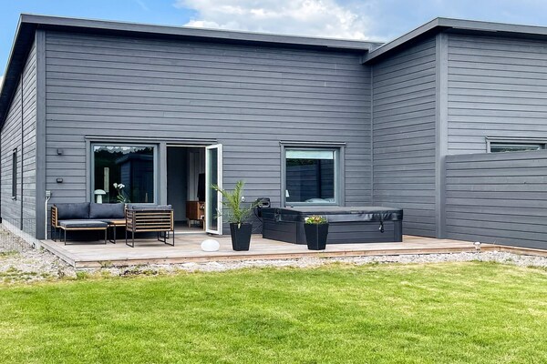 Luxe vakantiehuis op 210 meter van zee met zwemsteiger in Mörbylånga - thumbnail 6