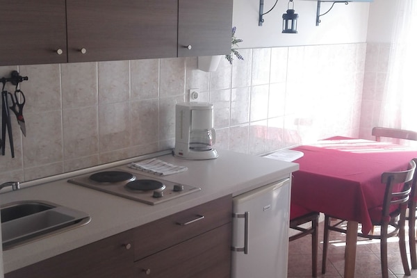 Appartement op 300 m van het strand in Rab met zeezicht - thumbnail 1