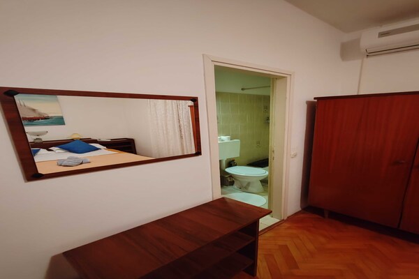 Op 300 m van het strand: appartement met zeezicht op Rab - thumbnail 3
