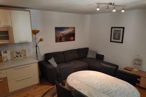 Luxe appartement met terras en tuin, 300m van het strand in Supetar - thumbnail 3