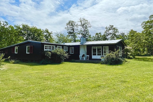 Licht vakantiehuis op 50 meter van zee met uitzicht in Byxelkrok - thumbnail 1