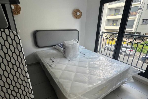 Modern appartement in Suresnes voor 4 personen met balkon - thumbnail 4