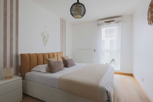 Modern appartement in Saint-Ouen-sur-Seine met balkon - thumbnail 4