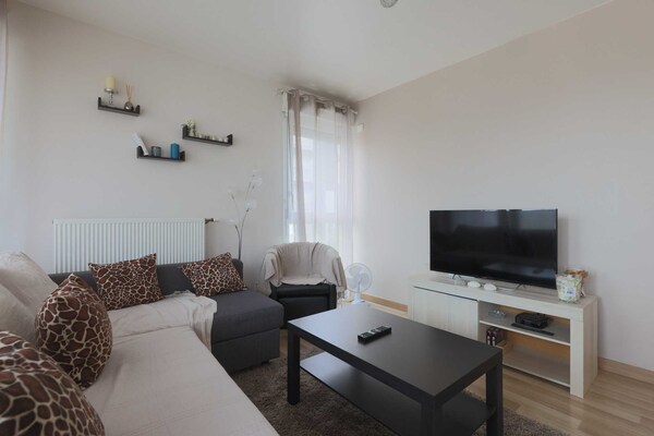 Modern appartement in Saint-Ouen-sur-Seine met balkon - thumbnail 5