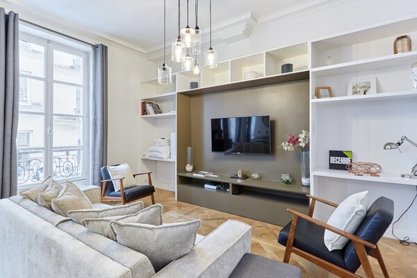 Licht appartement in de Marais, vlakbij Café Charlot - thumbnail 2