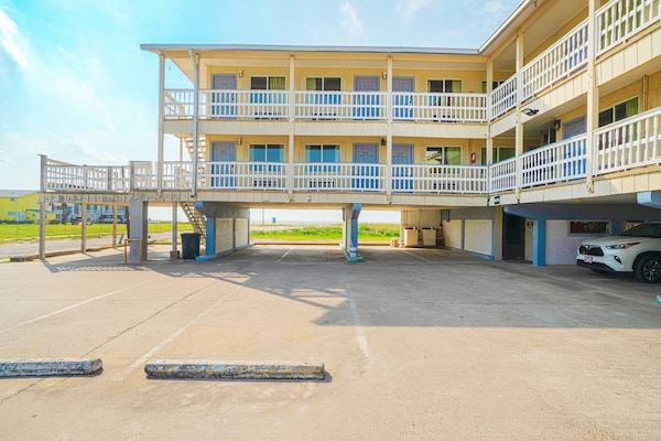 2 Queen Beds Non-smoking - Corpus Christi, TX