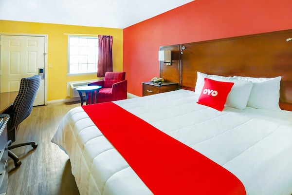King Bed Non-smoking - Jackson, MS