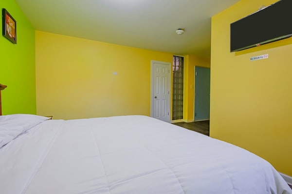 King Bed - Burbank, IL