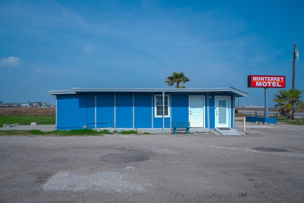 2 King Bed - Corpus Christi, TX
