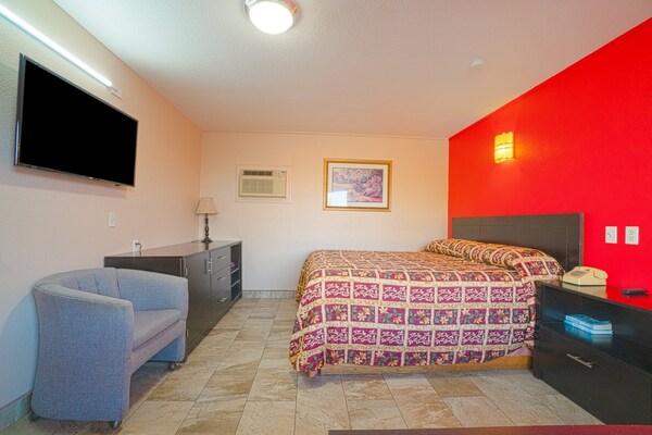 King Bed - Santa Maria, TX