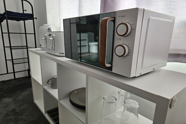 Standard Single Room - Shared_EN_WOR002 - thumbnail 2