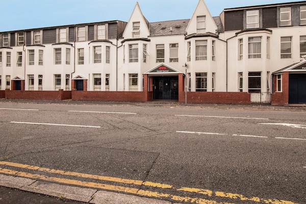 Comfortabel Deluxe Triple Room Pension in Cardiff - thumbnail 4
