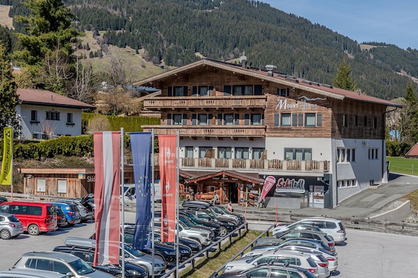 Centraal gelegen appartement in Jochberg direct aan de piste - thumbnail 1