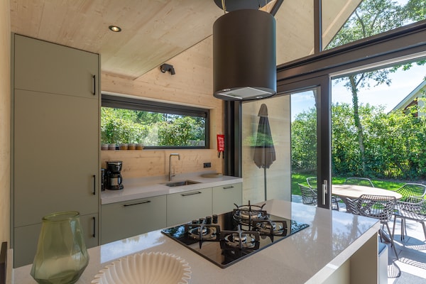 Luxe strandvilla Belkmer Beachhouse met omheinde tuin, 1,5km van zee - thumbnail 3