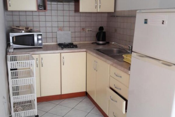 Sfeervol appartement voor 5 in Drage met zonnig terras, vlakbij zee - thumbnail 4