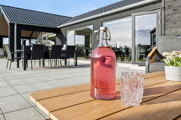 Exclusief vakantiehuis voor 18 personen met privé-zwembad op 300 meter van het strand - thumbnail 6