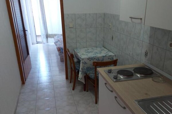 Duikvakantie aan zee: 5-persoons appartement met uitzicht op Rab - thumbnail 1