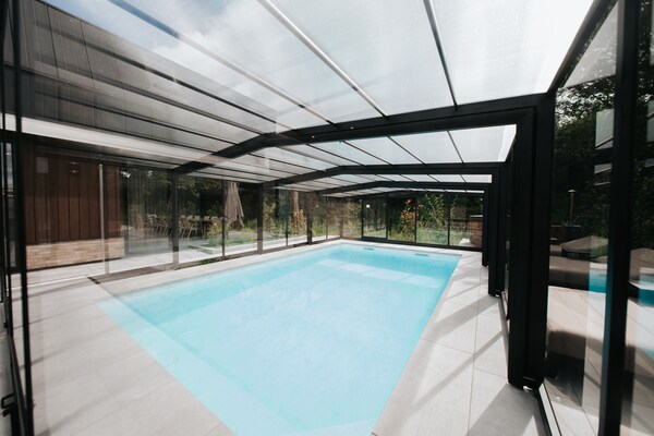 Villa Watergloed: luxe vakantiehuis met privézwembad en hottub in Waarland - thumbnail 2