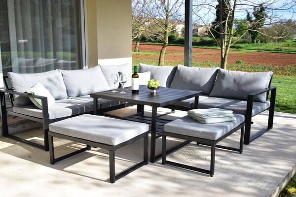 Romantische villa in Istrië met grote tuin, speelplek en terras op 20 min van strand - thumbnail 4