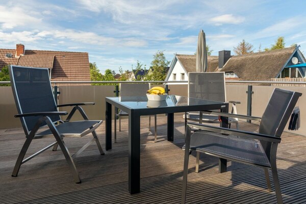 Licht appartement op de bovenverdieping met ruim dakterras in Zingst - thumbnail 2