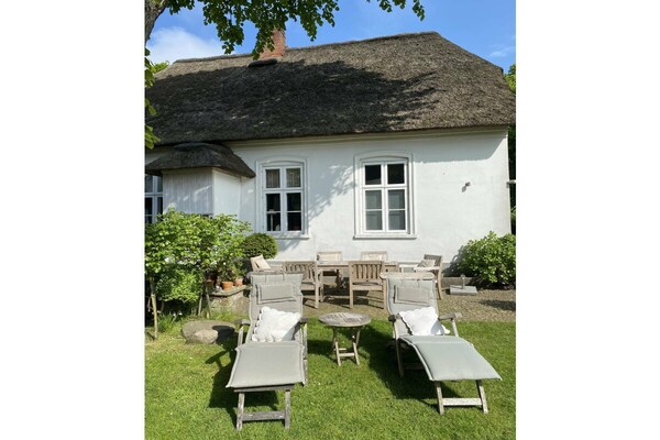 Elegant verblijf in ‘Dat Schloss’ met weelderige tuin, vlakbij het strand van Nieblum - thumbnail 6