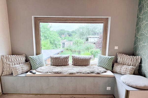 Deluxe Appartement Star Magic met panoramisch uitzicht op de natuurlijke vijver in Großpösna - thumbnail 6