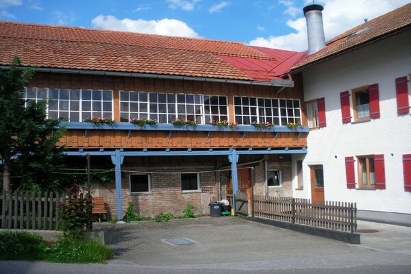 Modern vakantiehuis in Wertach, Allgäu – 5 personen, vlakbij skilift - thumbnail 1