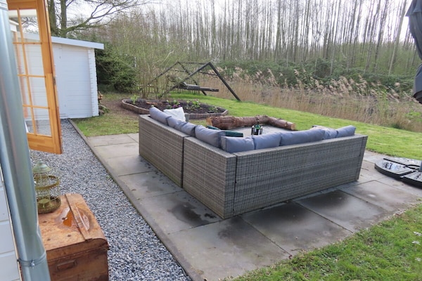 Tiny Botanic House: knus vakantiehuis met tuin en zwembad bij de Waddenzee - thumbnail 4