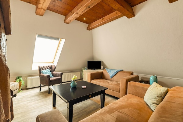 Sfeervol appartement in boerderij bij Schagen, 8 km van strand - thumbnail 1