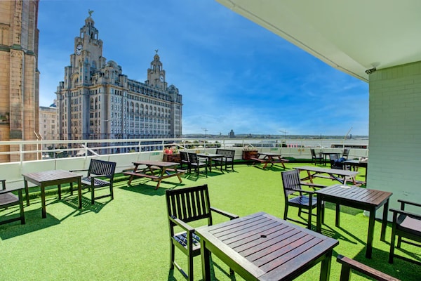 Modern Classic Twin Room pension in hartje Liverpool - thumbnail 3