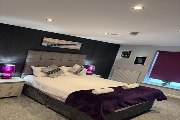 Knusse Deluxe Kamer voor 2 in Thetford – Gratis WiFi & Tuinzicht - thumbnail 2