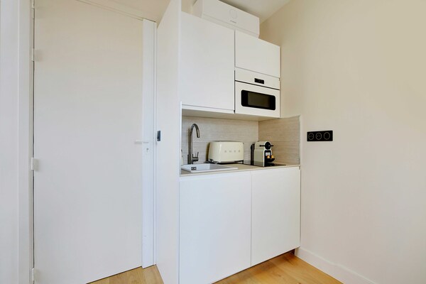 Charmant appartement tussen Saint-Lazare en Champs-Élysées – 2 personen - thumbnail 4