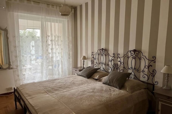 Licht appartement met veranda en zeezicht in Sanremo - thumbnail 2