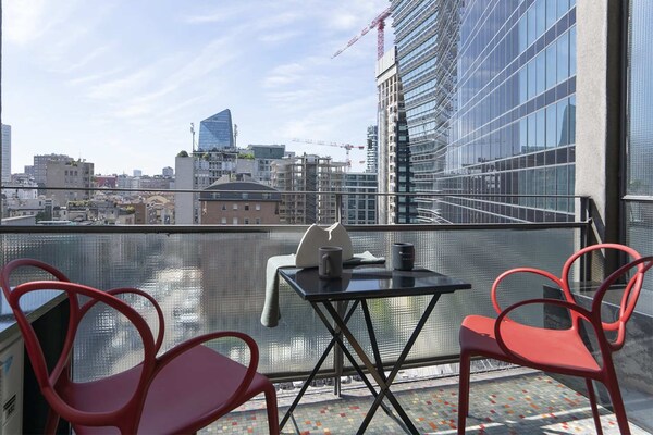 Modern appartement MI Cardano met skyline-uitzicht in Milaan - thumbnail 5