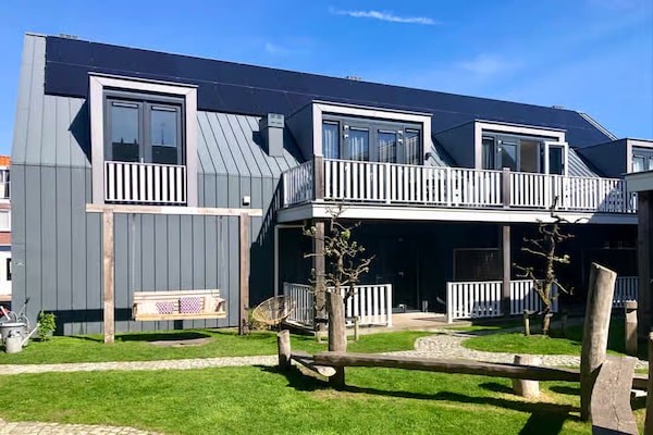 Stijlvolle lodge op binnenplaats, 150m van strand Zoutelande - thumbnail 1