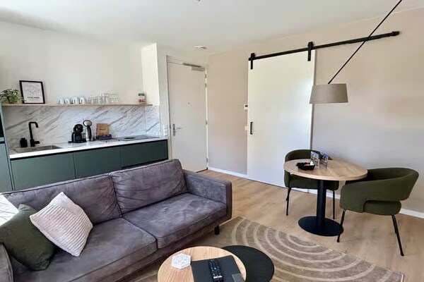 Plein 40 Lodge 9: Luxe strandappartement met privésauna in hartje Zoutelande - thumbnail 4