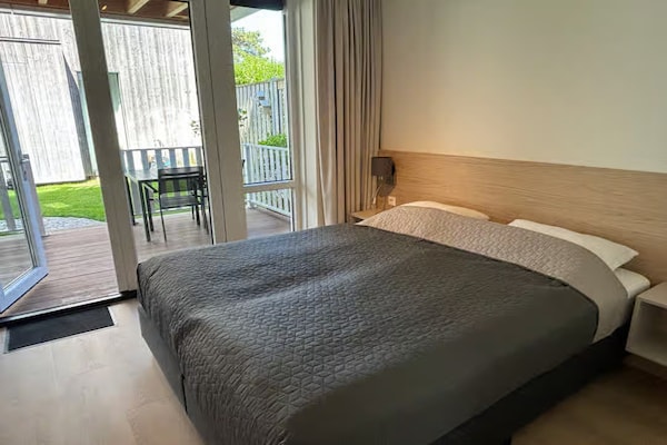 Plein 40 Lodge 9: Luxe strandappartement met privésauna in hartje Zoutelande - thumbnail 3