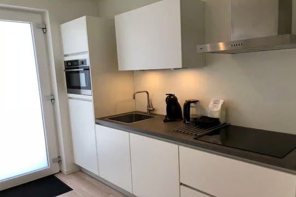 Stijlvolle lodge in Zoutelande: luxe tiny house op 150m van het strand - thumbnail 3